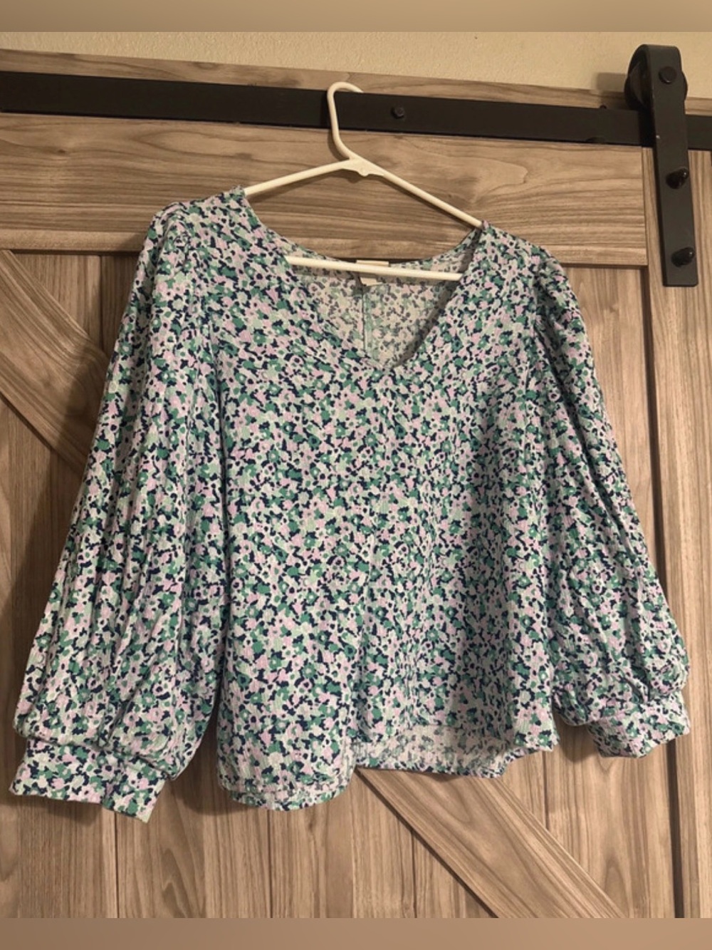 a new day Mint and Purple Floral V-Neck Puff Sleeve Blouse - Medium